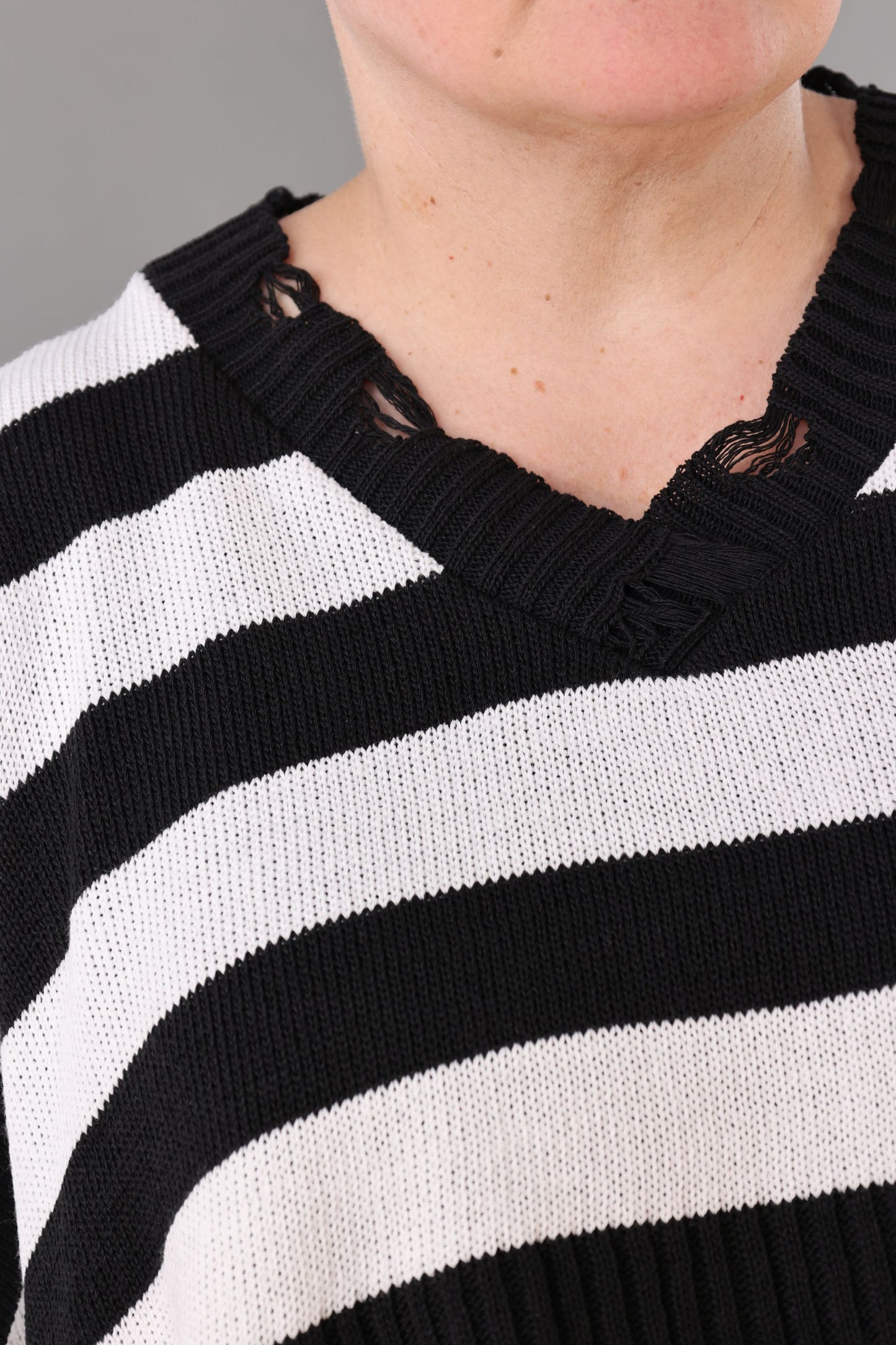 2537 "Nuvella" 110% Cotton Knitted Jumper - White