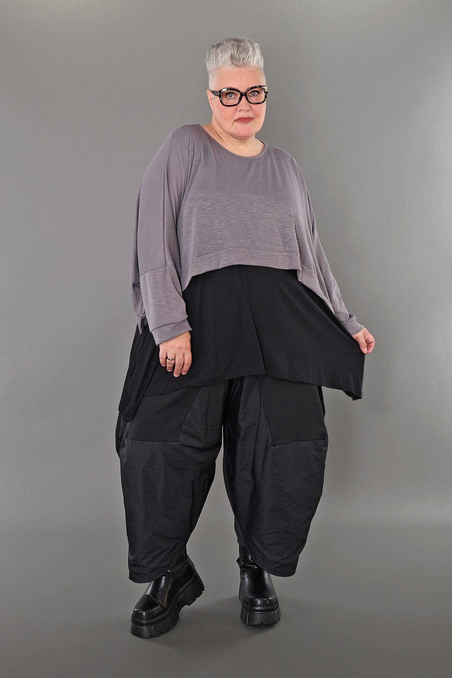 7011 "Celine" Long-sleeved Boxy Crop-Top - Grey