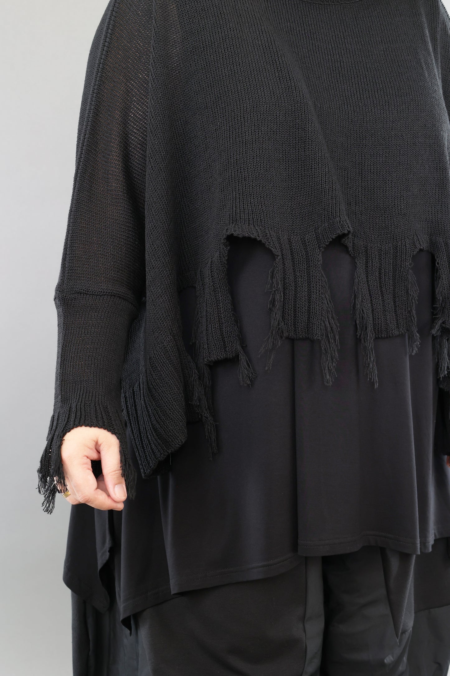 2528 "Bella" 100% Cotton - Distressed Cut-Off Overthrow