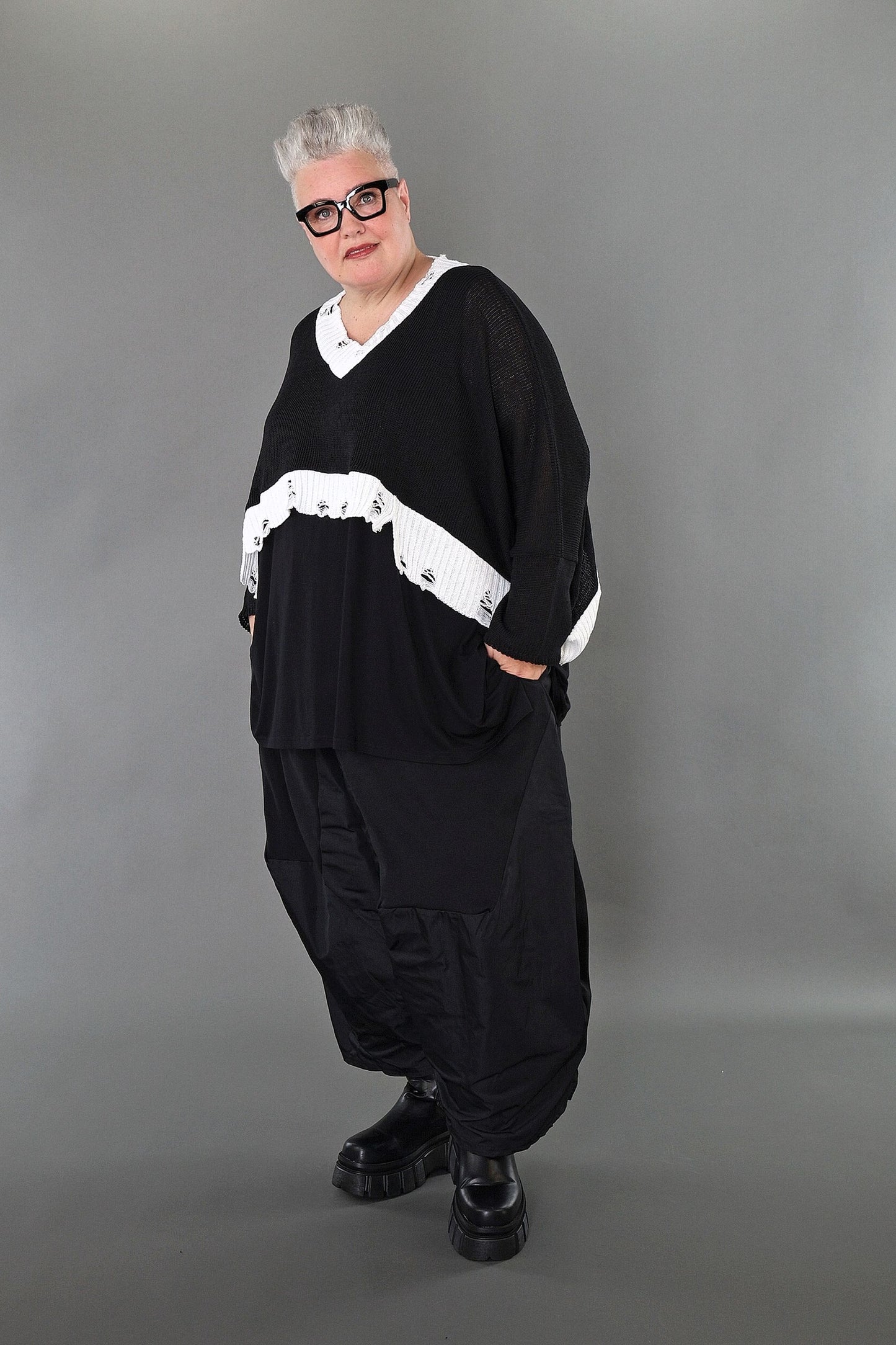 2532 "Nuvella" 110% Cut-Off Cotton Knitted Jumper