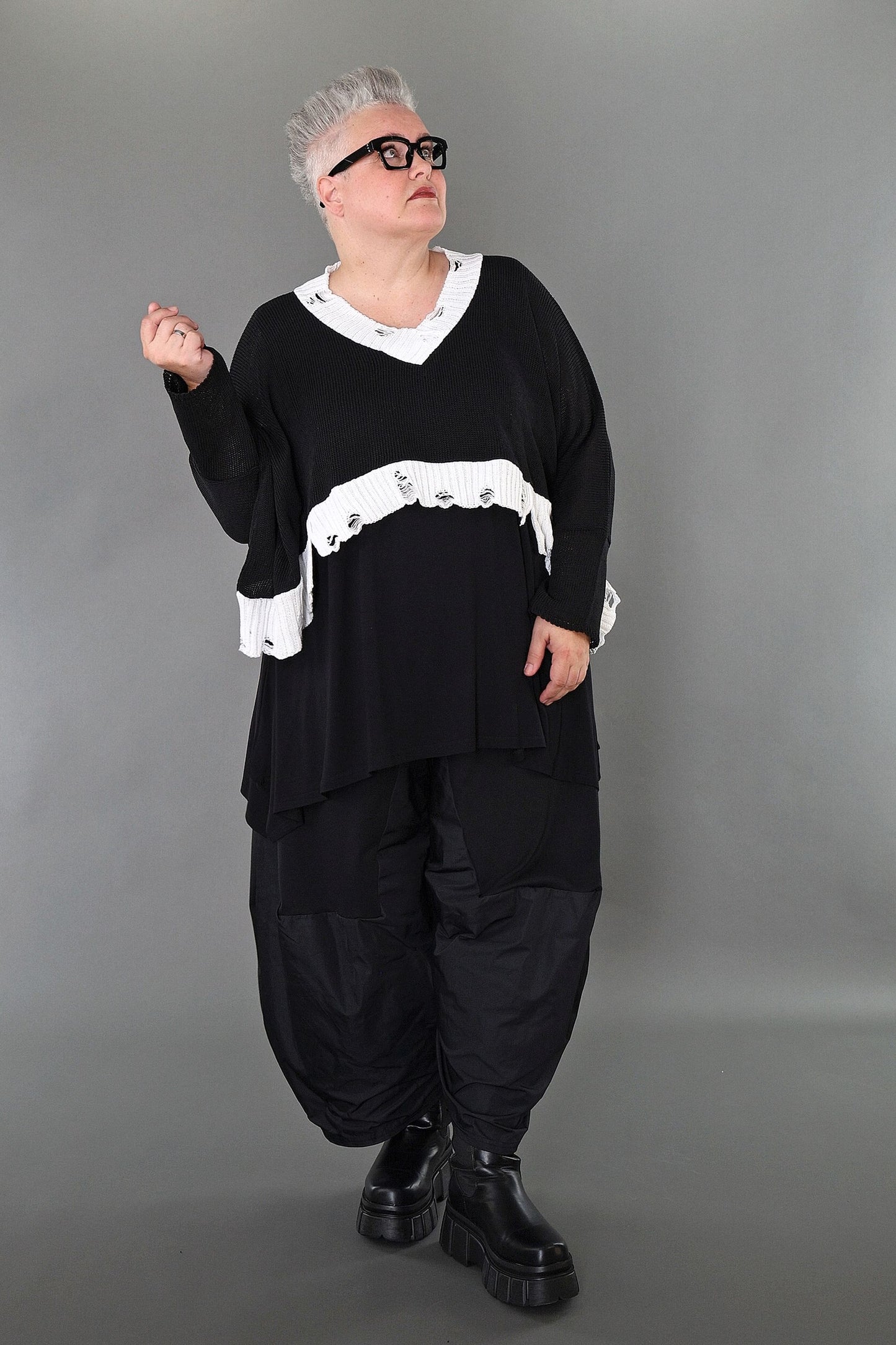 2532 "Nuvella" 110% Cut-Off Cotton Knitted Jumper