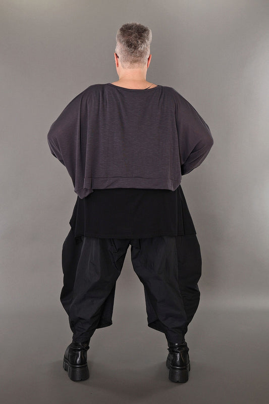 7011 "Celine" Long-sleeved Boxy Crop-Top - Dark Grey