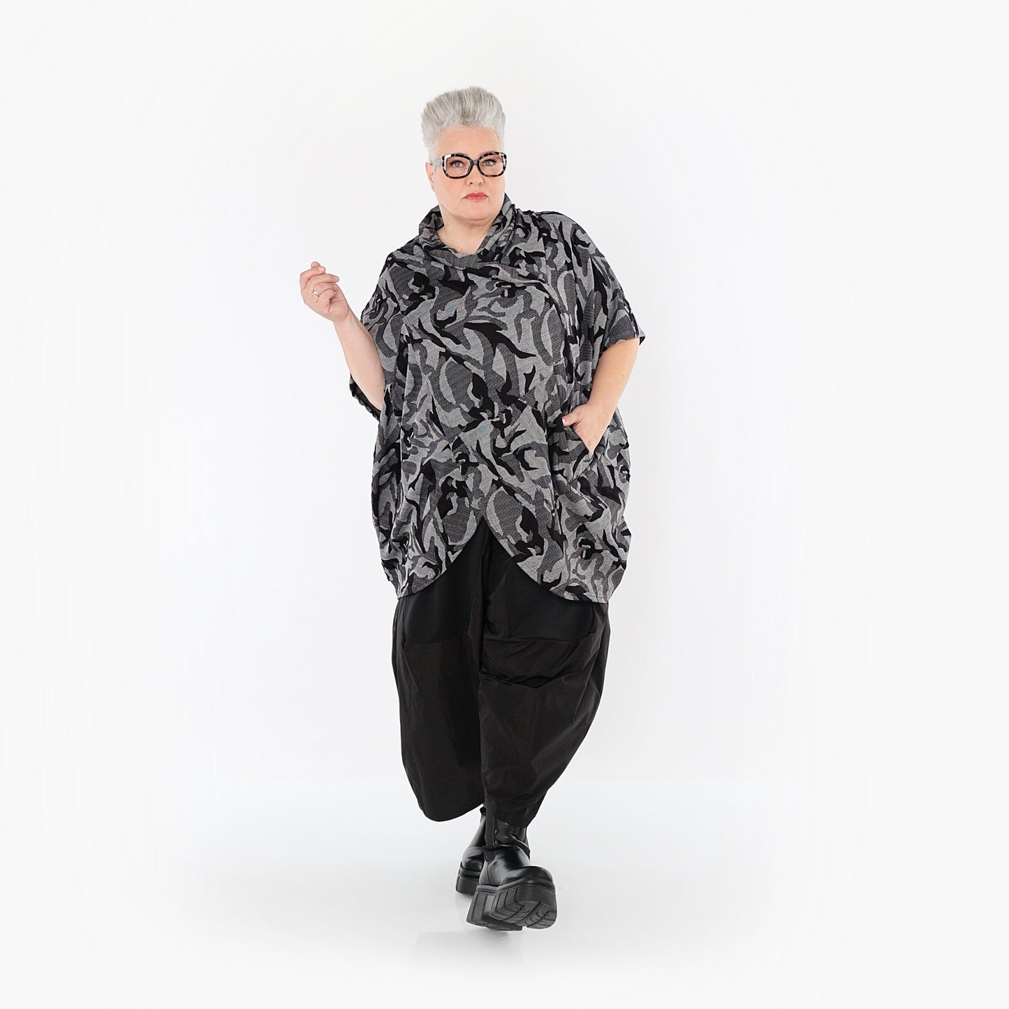 Akh 1012 7141 Overthow Grey Black 10