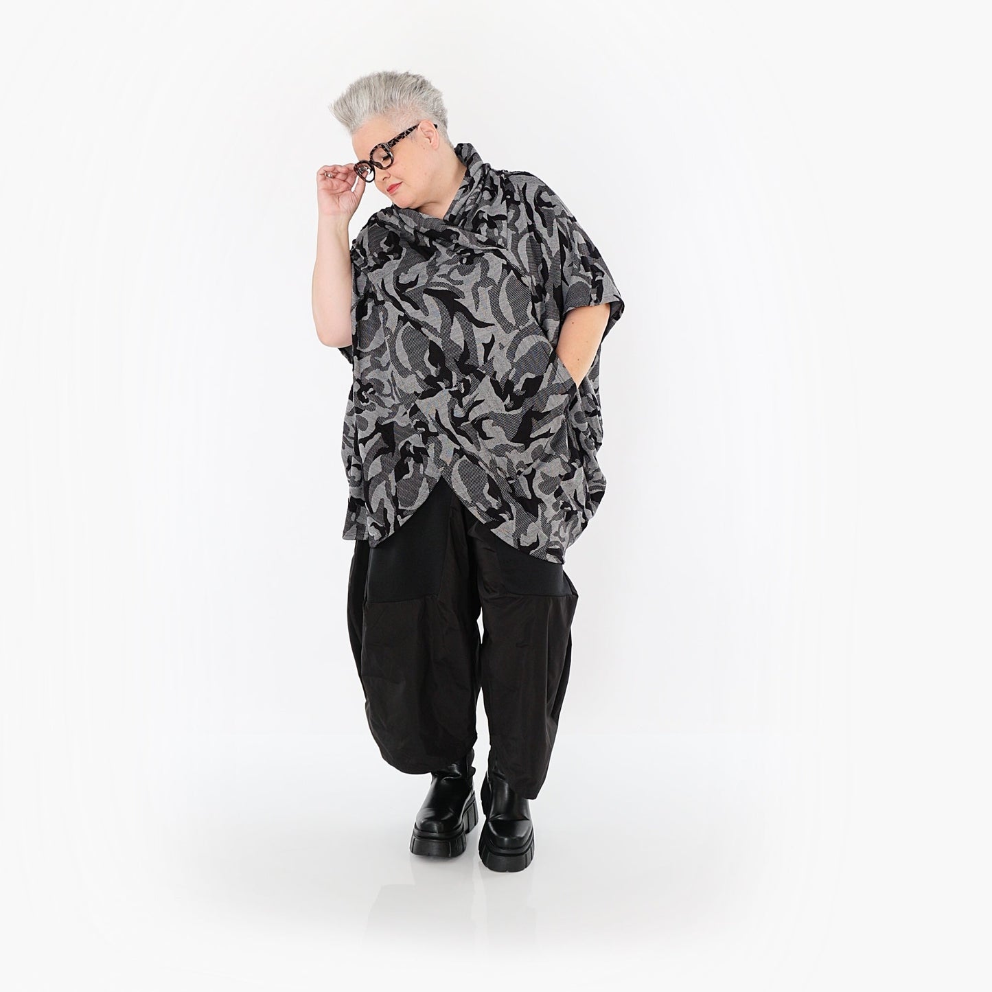 Akh 1012 7141 Overthow Grey Black 3