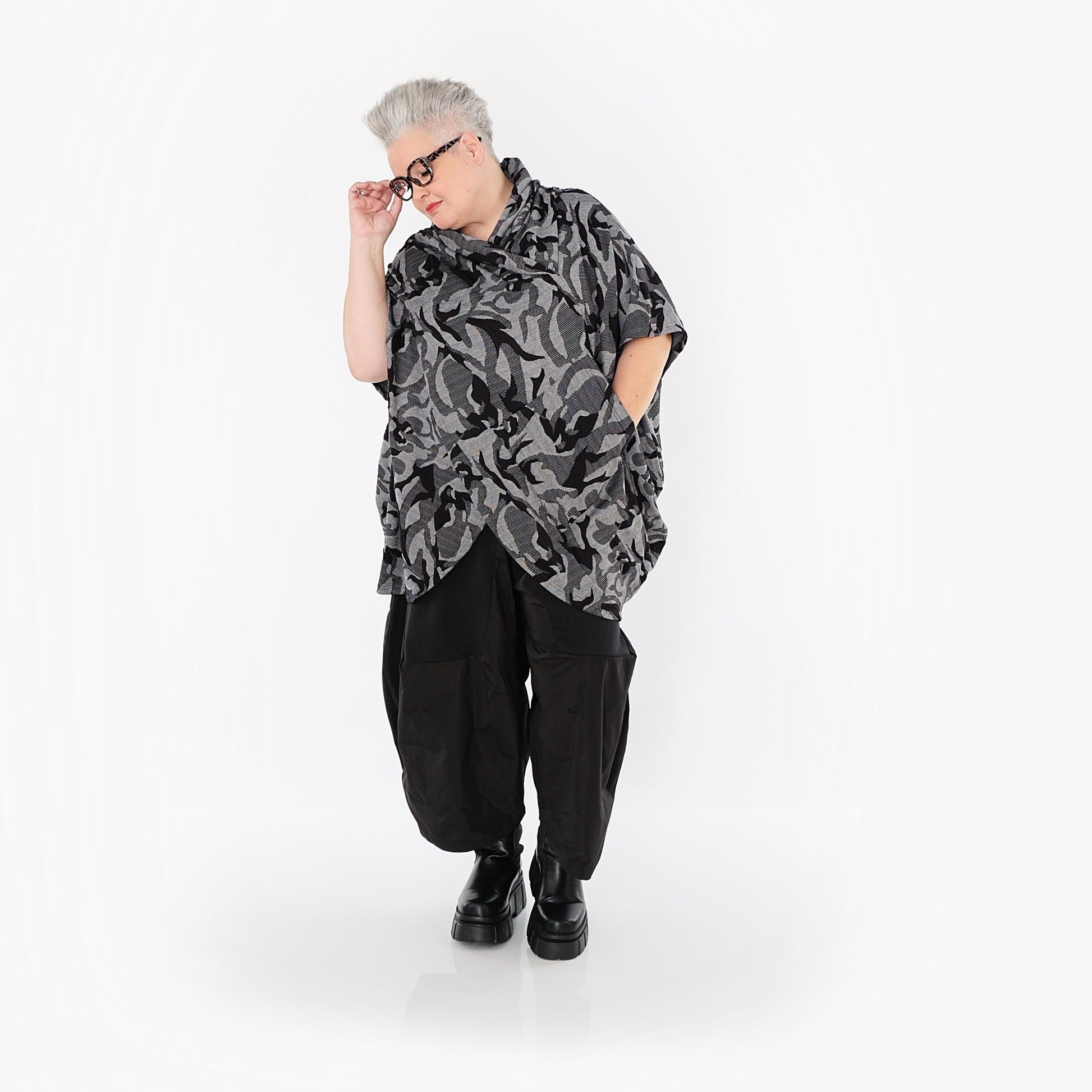 Akh 1012 7141 Overthow Grey Black 3