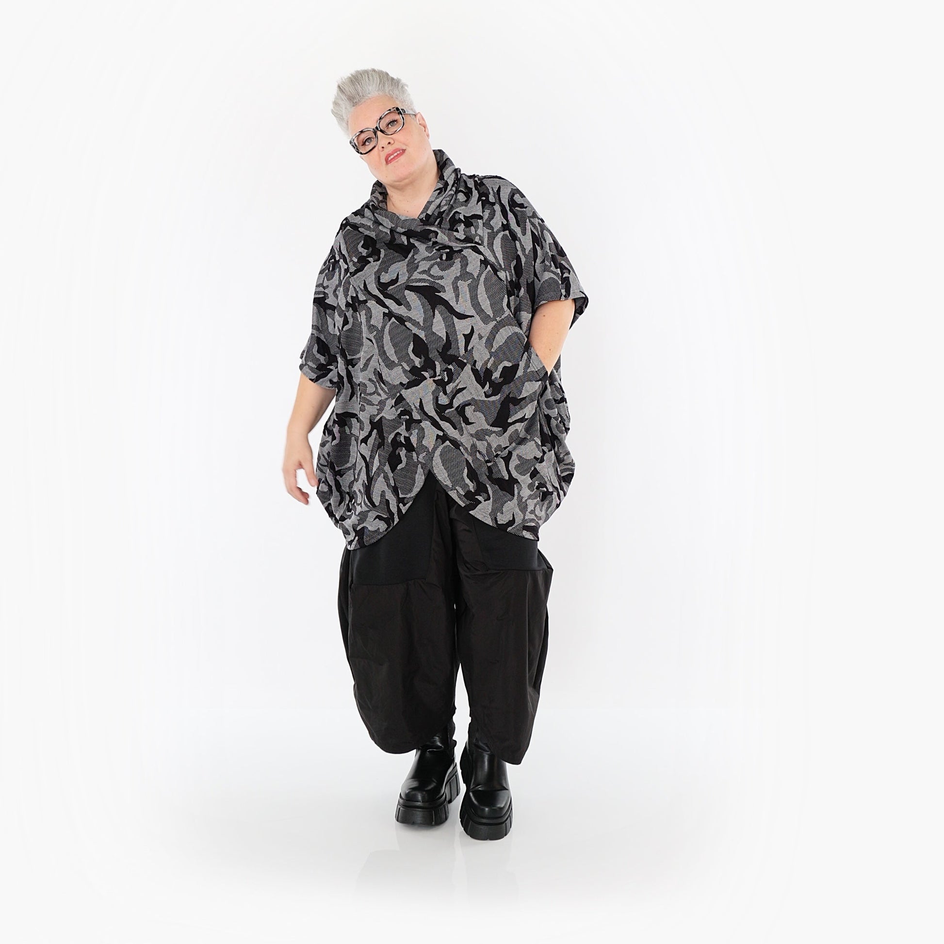 Akh 1012 7141 Overthow Grey Black 4