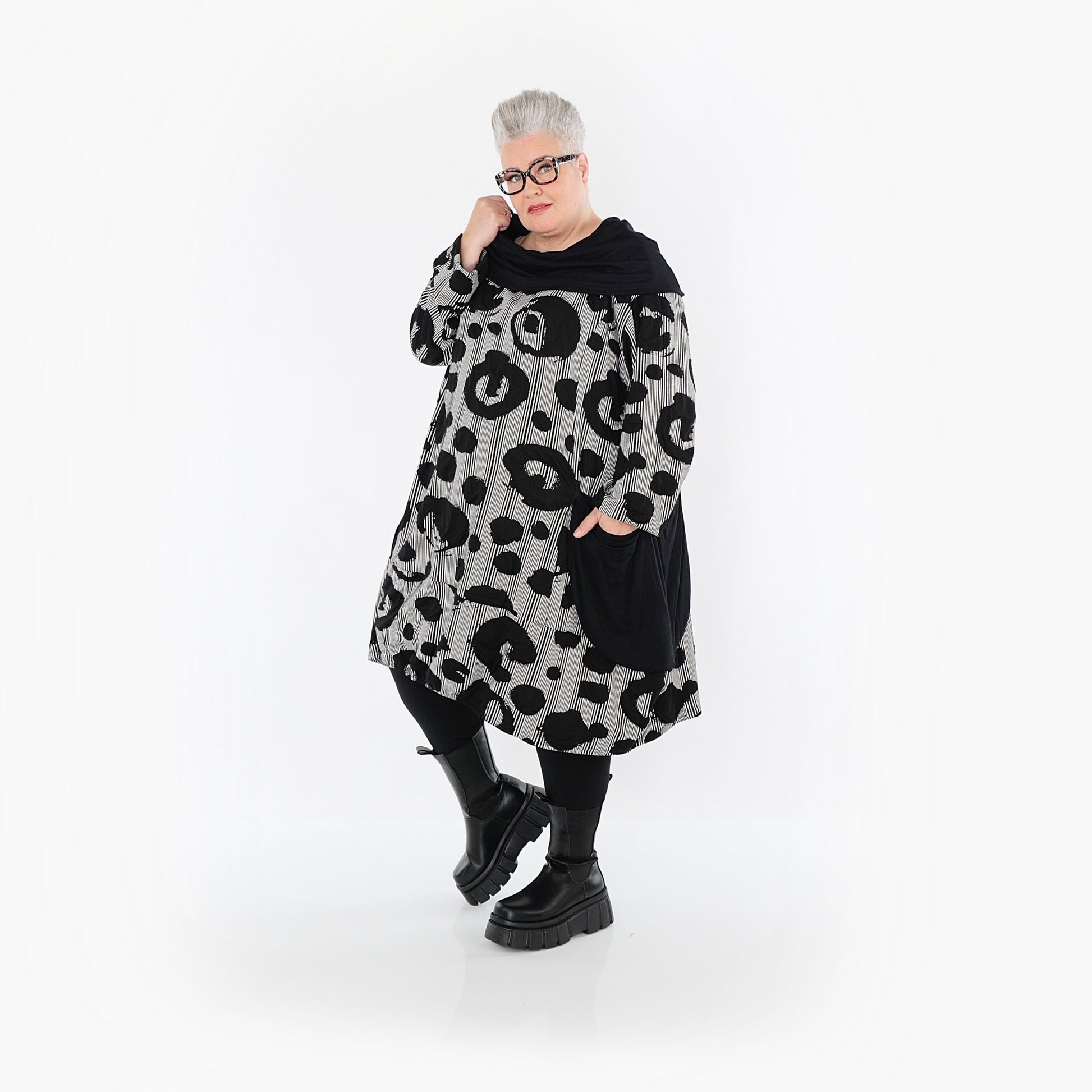 Akh 1013 7139 Dress Black White 4