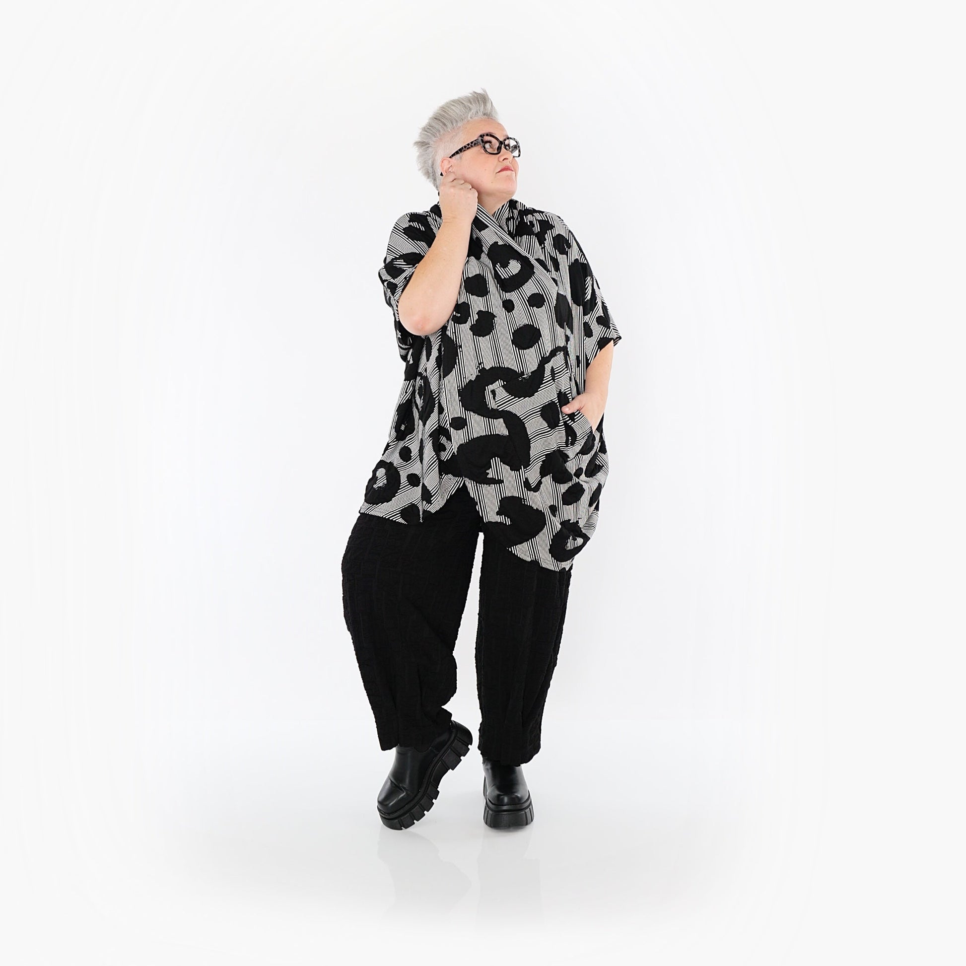 Akh 1013 7141 Overthow Black White 8