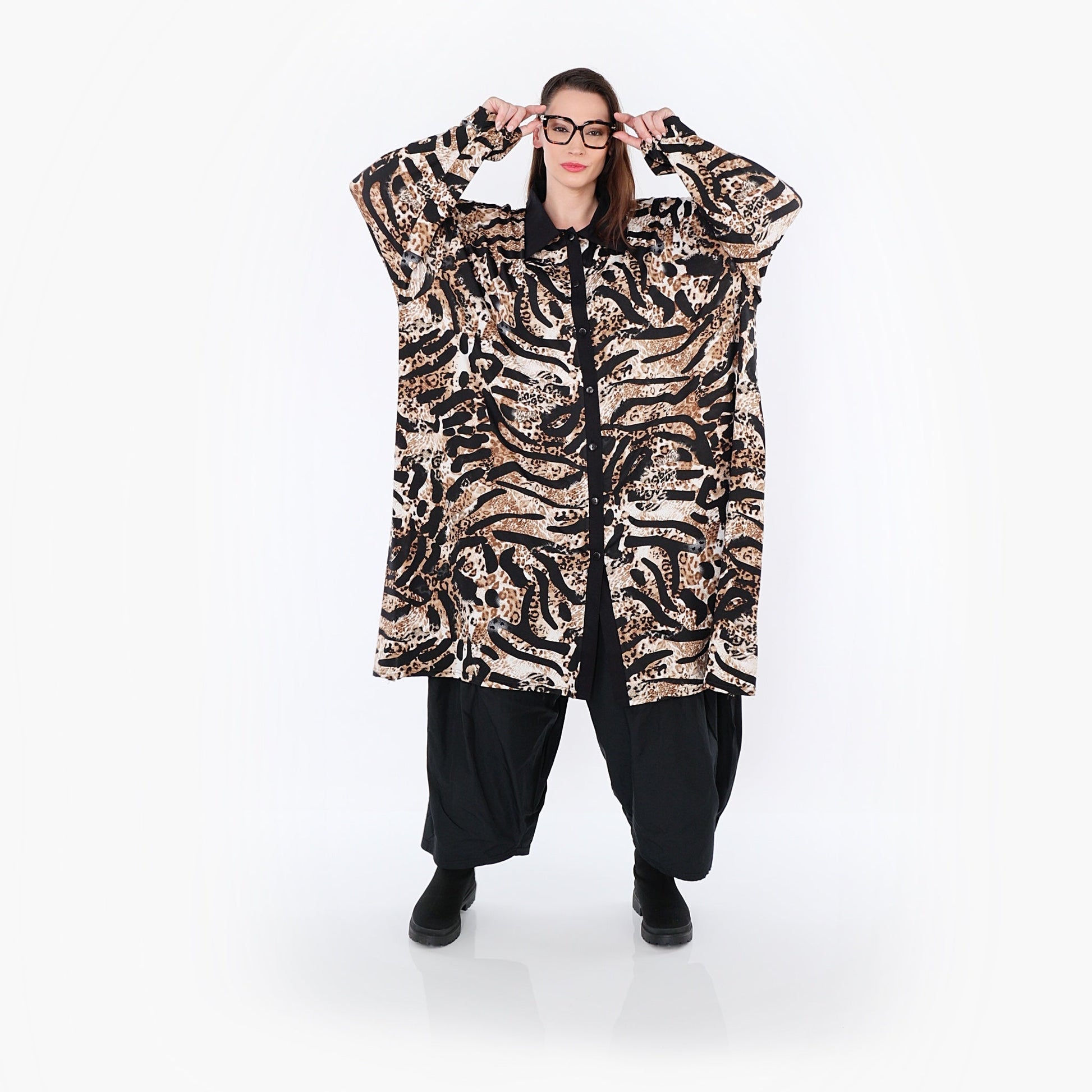 07131 "Cassandra" Blouse – Black