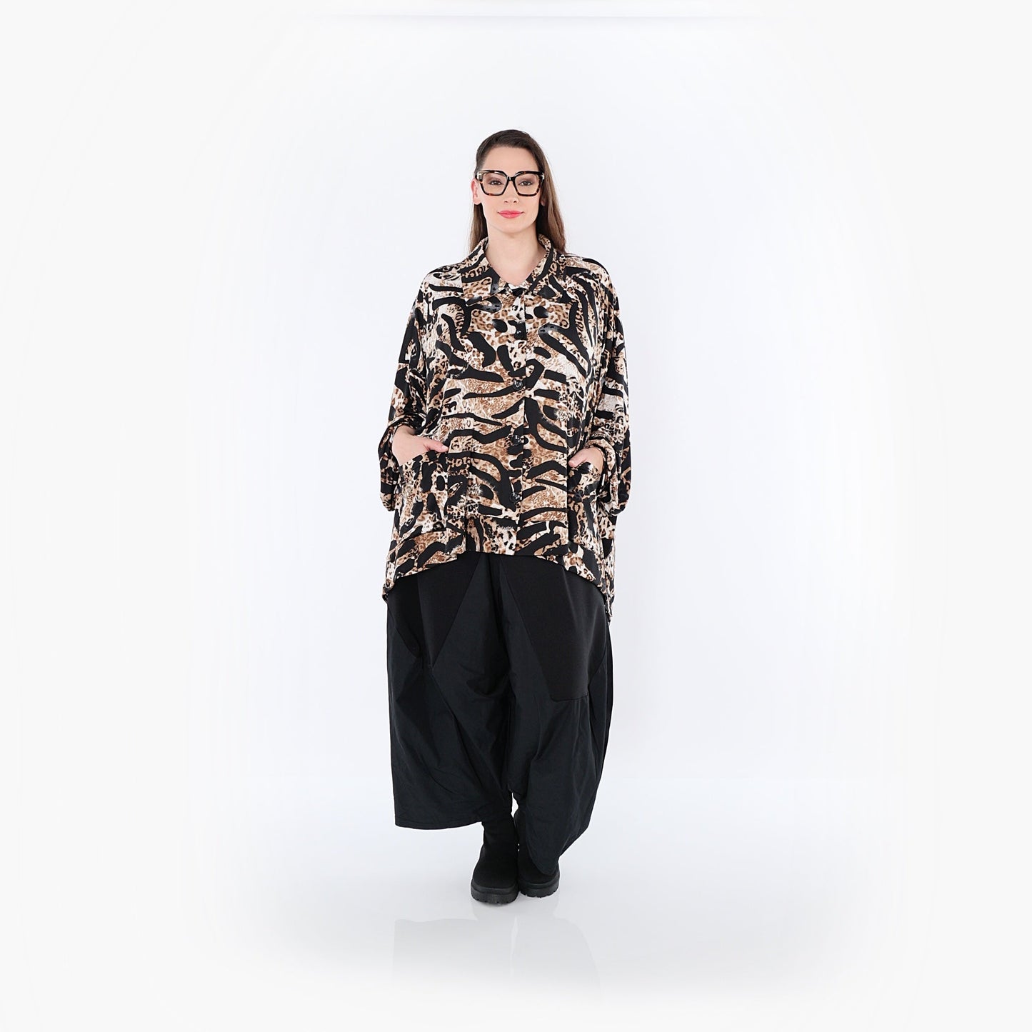 07132 "Cassandra" Blouse – Black