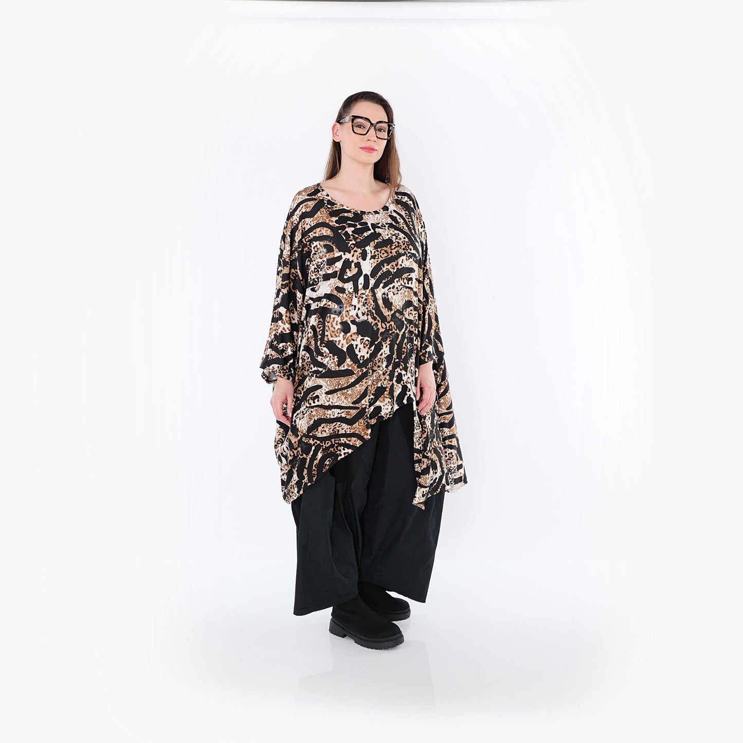 07133 "Cassandra" Shirt – Black