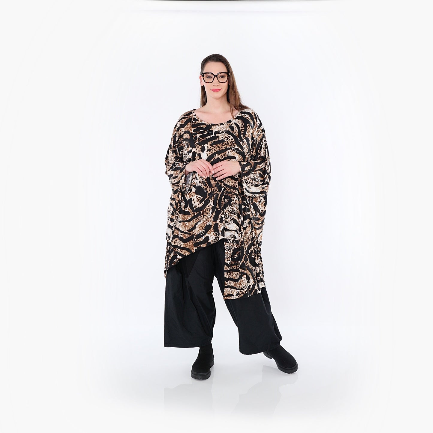 07133 "Cassandra" Shirt – Black