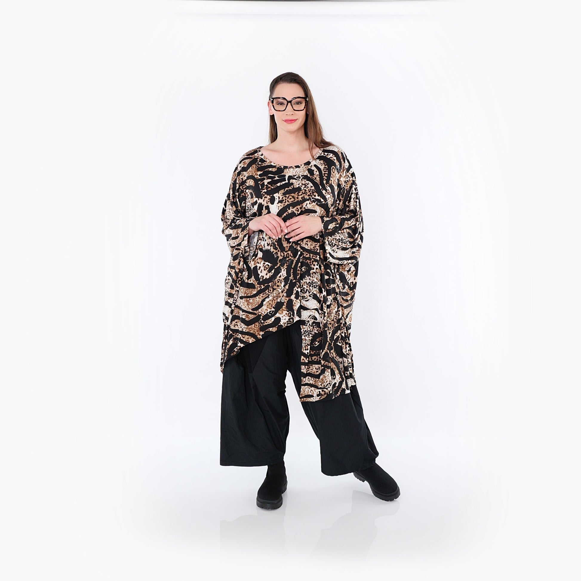 07133 "Cassandra" Shirt – Black