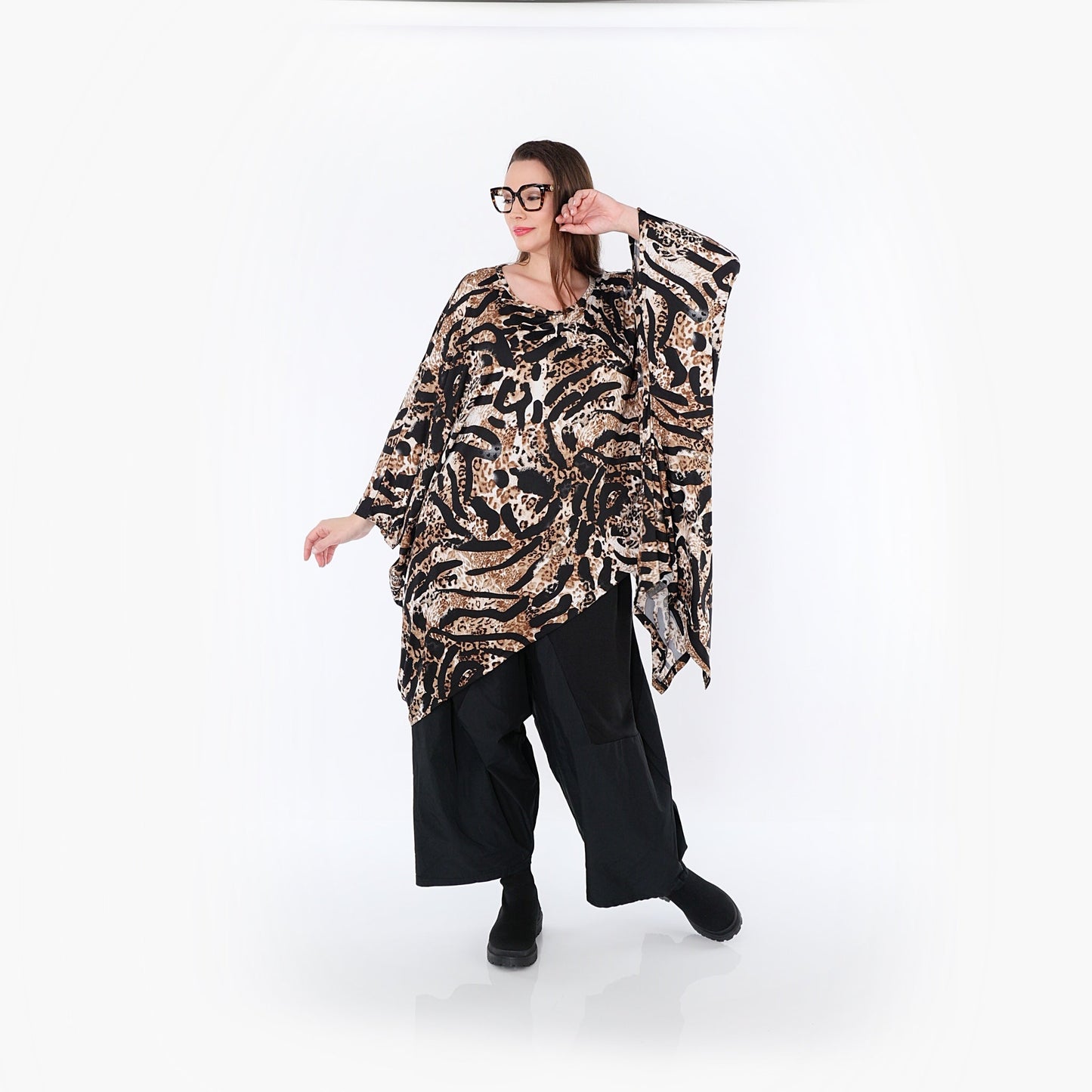 07133 "Cassandra" Shirt – Black