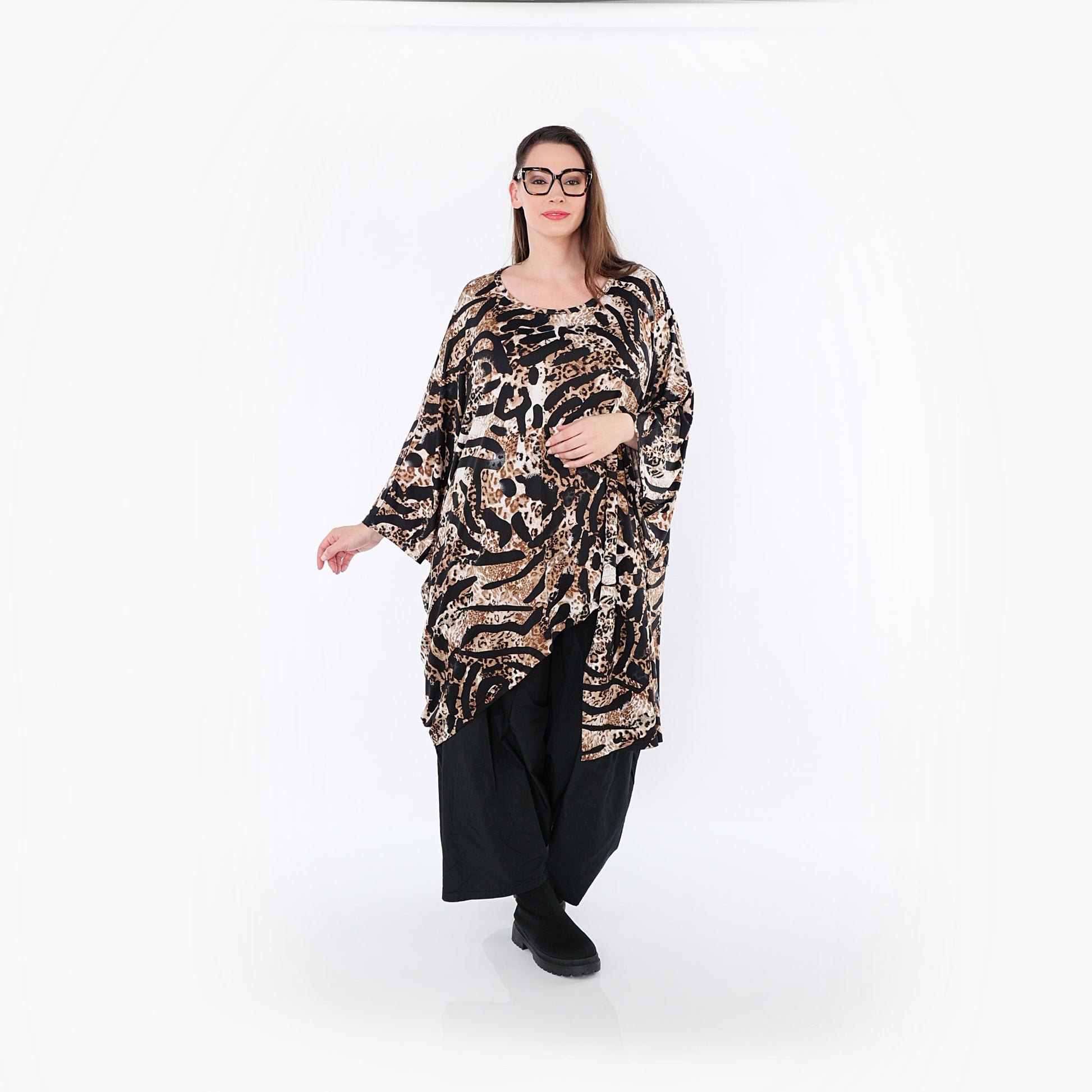 07133 "Cassandra" Shirt – Black