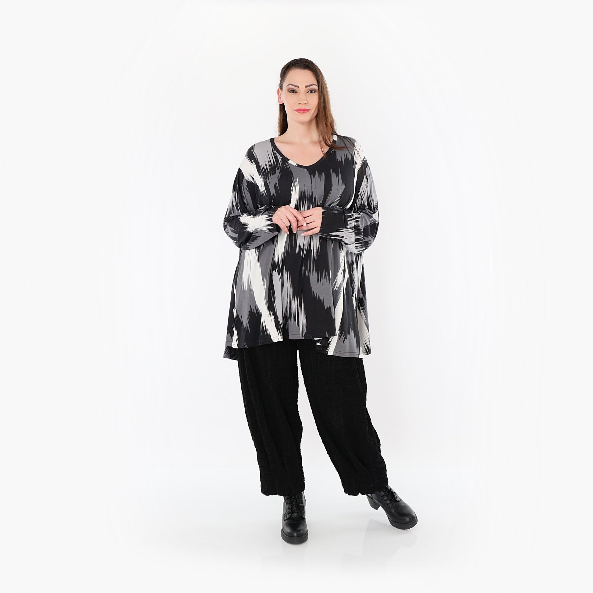 00593 "Hera" Shirt – Black