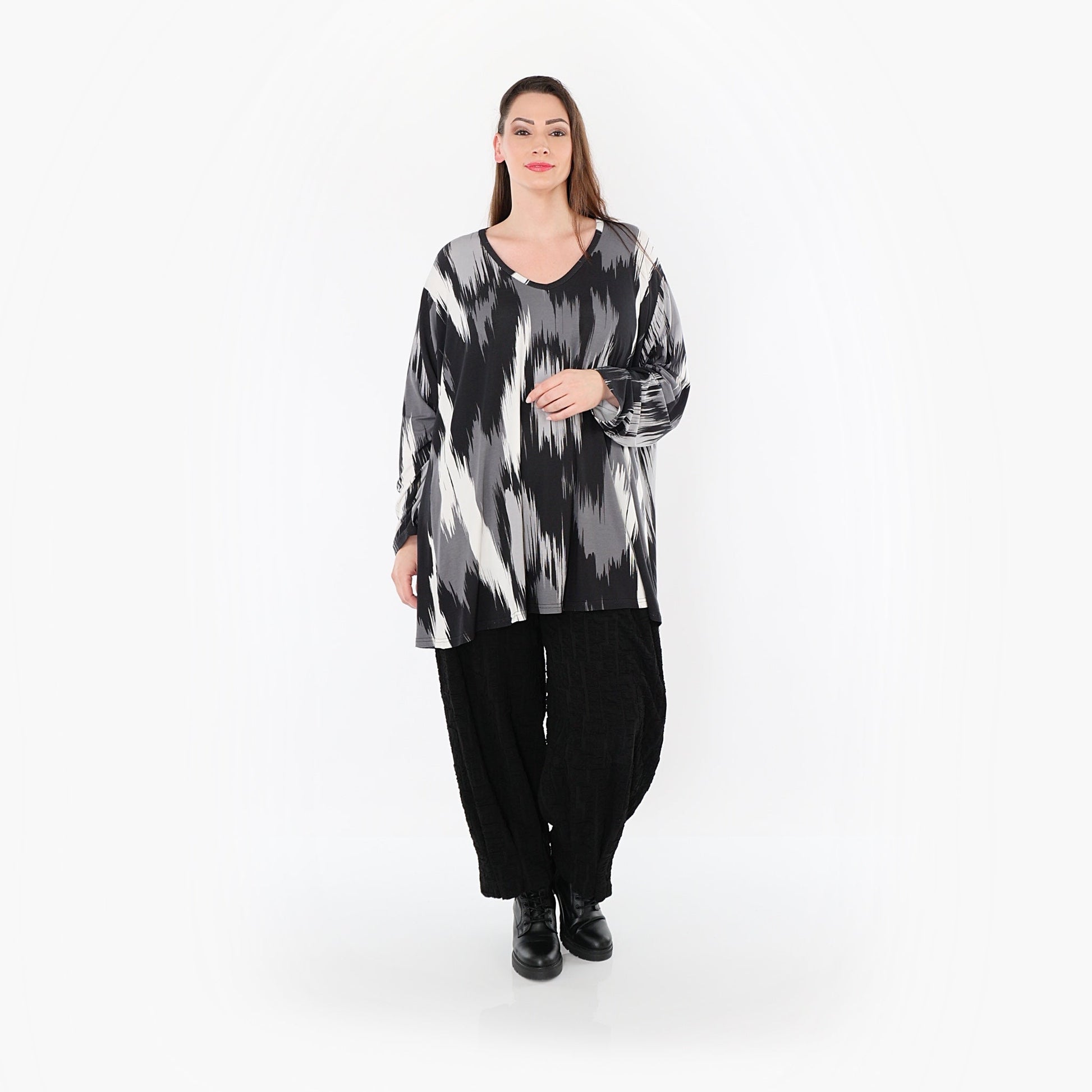 00593 "Hera" Shirt – Black