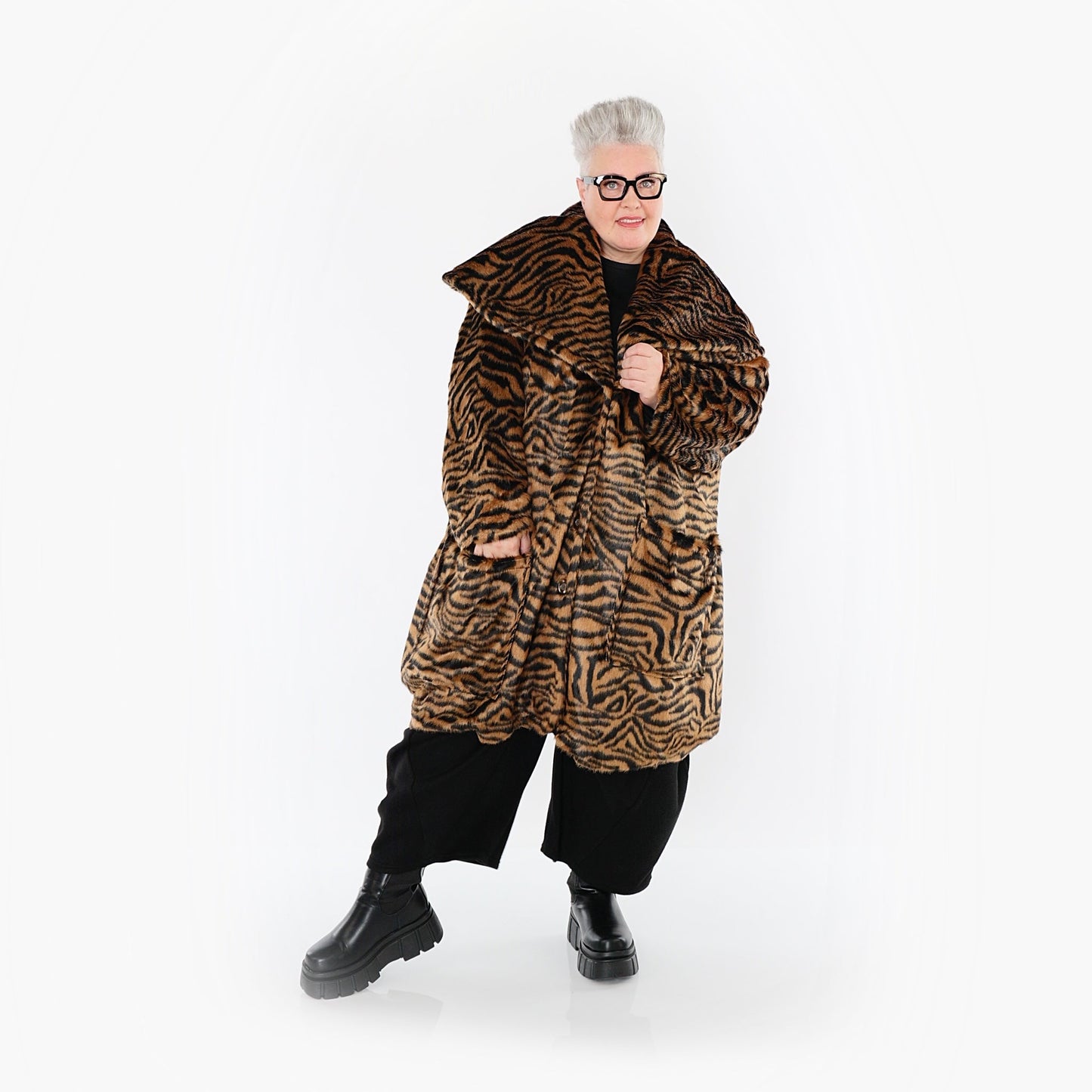 Akh 1533 01776 Coat Cognac Black 6